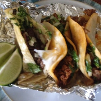 Taqueria El Torito - Los tres chiflados: pastor, chorizo, y compechano on flour tortillas. $5.25 is an awesome deal for these authentic flavors - Food Trucks Near Me - Houston, Texas Taqueria El Torito - Los tres chiflados: pastor, chorizo, y compechano on flour tortillas. $5.25 is an awesome deal for these authentic flavors - Food Trucks Near Me - Houston, Texas