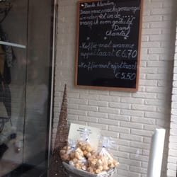 Evi's Koffie- En Eethuisje - La carte du jour ainsi que des petits biscuits maison a vendre