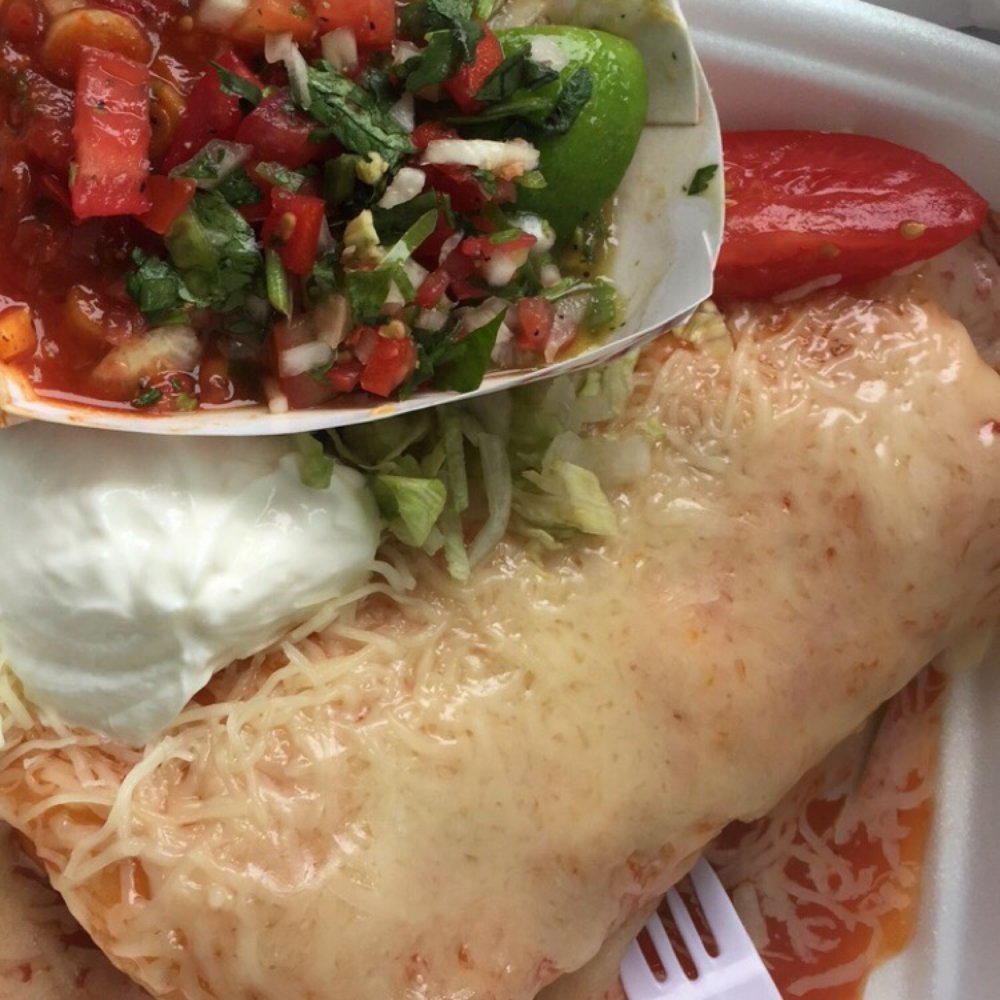 Don Chico's - Wet chicken burrito and salsa from salsa bar - Mexican Near Me - Oregon City, Oregon Don Chico's - Wet chicken burrito and salsa from salsa bar - Mexican Near Me - Oregon City, Oregon