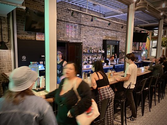 Central Park Bar by null