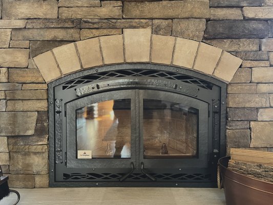 Discover Your Perfect Fireplace at Our Family-Owned Showroom - Visit us to experience top-quality indoor and outdoor fireplace designs. With 25 years of expertise, our family-run team guides you from concept to installation—helping you create the cozy space you’ve always wanted. Discover Your Perfect Fireplace at Our Family-Owned Showroom - Visit us to experience top-quality indoor and outdoor fireplace designs. With 25 years of expertise, our family-run team guides you from concept to installation—helping you create the cozy space you’ve always wanted.