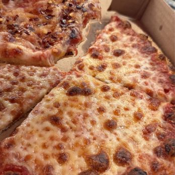 Pascalli Kitchen - Cheese pizza. I added crushed pepper and had a bite asap - sooo good! - Pizza Near Me - Miramar Beach, Florida Pascalli Kitchen - Cheese pizza. I added crushed pepper and had a bite asap - sooo good! - Pizza Near Me - Miramar Beach, Florida