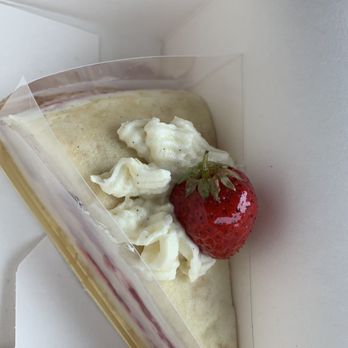 DOJA Tea Lounge - Hood Strawberry Mille Cake - Desserts Near Me - Tualatin, Oregon