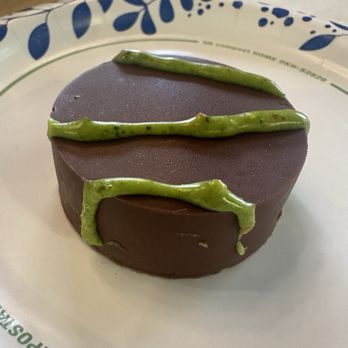 Suzie's Pastry Shoppe - Bakeries Near Me - Houston, Texas