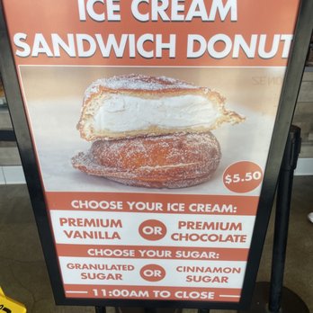 Randy's Donuts - Donuts Near Me - Torrance, California Randy's Donuts - Donuts Near Me - Torrance, California