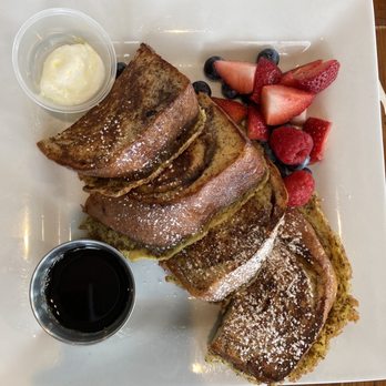 Two Birds Cafe - French toast - Cafes Near Me - West Chester, Pennsylvania