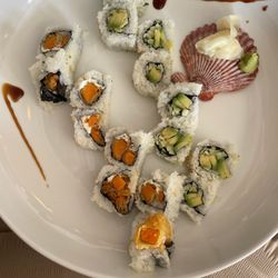 Sushi Genki - Yam cream cheese roll, veggie roll