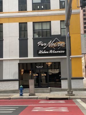 Pur Noire Urban Wineries by null