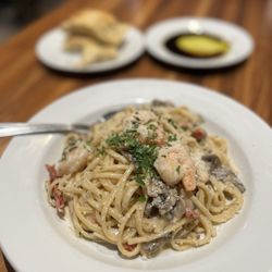 Babbo Italian Eatery - Creamy Garlic Chicken (substitute shrimp)