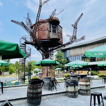Dogfish Head Brewings & Eats - Outside area - American Near Me - Rehoboth Beach, Delaware Dogfish Head Brewings & Eats - Outside area - American Near Me - Rehoboth Beach, Delaware
