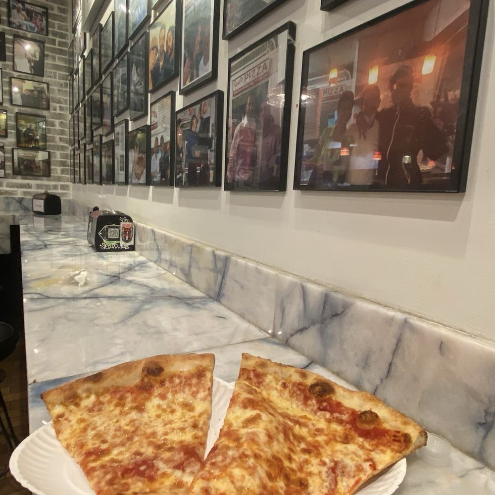 Joe's Pizza - Pizza Near Me - Miami, Florida