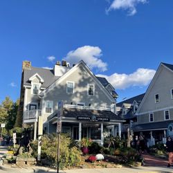 Artists Colony Inn