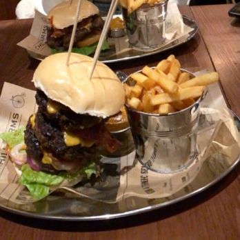 Churchill Arms - Mycket nöjd med 660 Gramare - British Near Me - Uppsala, C Churchill Arms - Mycket nöjd med 660 Gramare - British Near Me - Uppsala, C