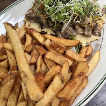 Saint John's Tavern - Mushroom toast - Pubs Near Me - Toronto, Ontario