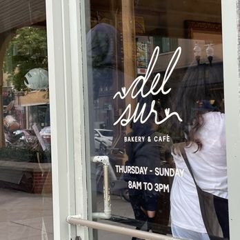 Del Sur Bakery & Cafe - Filipino Near Me - Chicago, Illinois