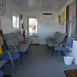 G&T Full Service Wash - Waiting area with WiFi , tv service , air conditioning