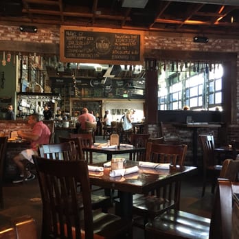 Union Kitchen and Tap Encinitas - Nice atmosphere. - New American Near Me - Encinitas, California