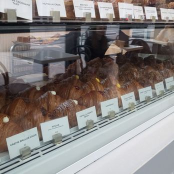 Le Beau - Patisserie/Cake Shop Near Me - Toronto, Ontario