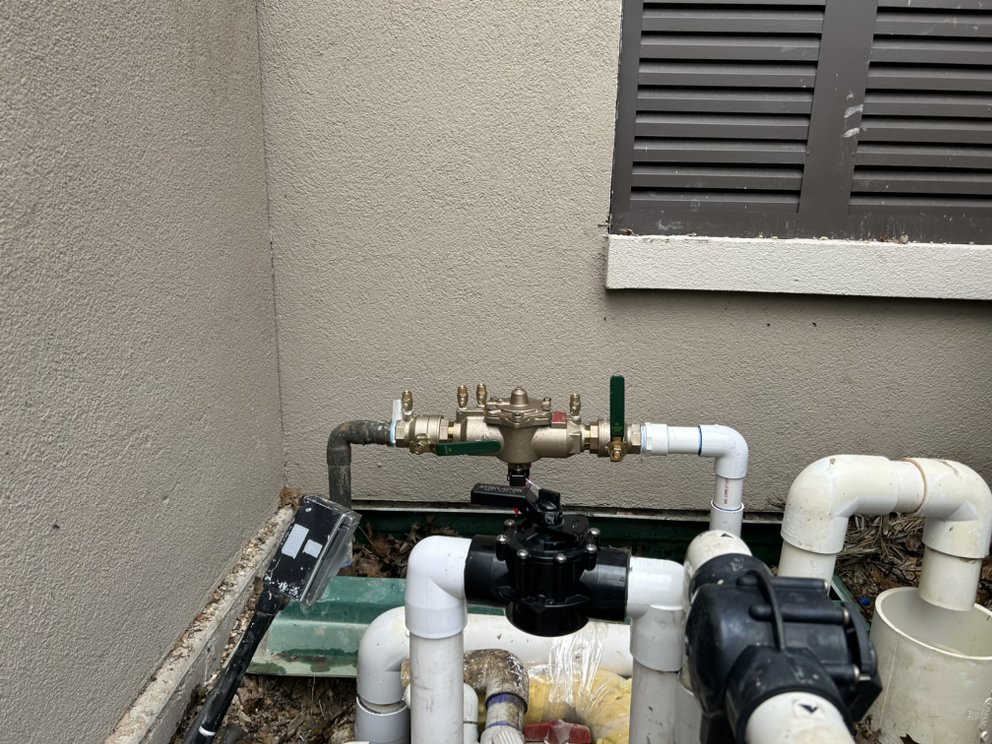 Slide of H2O Backflow services & plumbing