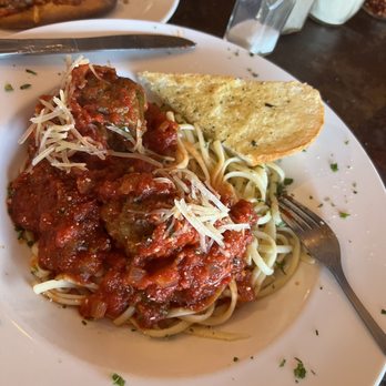 BZ's Bistro - Spaghetti and meatballs - Pizza Near Me - Tucson, Arizona BZ's Bistro - Spaghetti and meatballs - Pizza Near Me - Tucson, Arizona