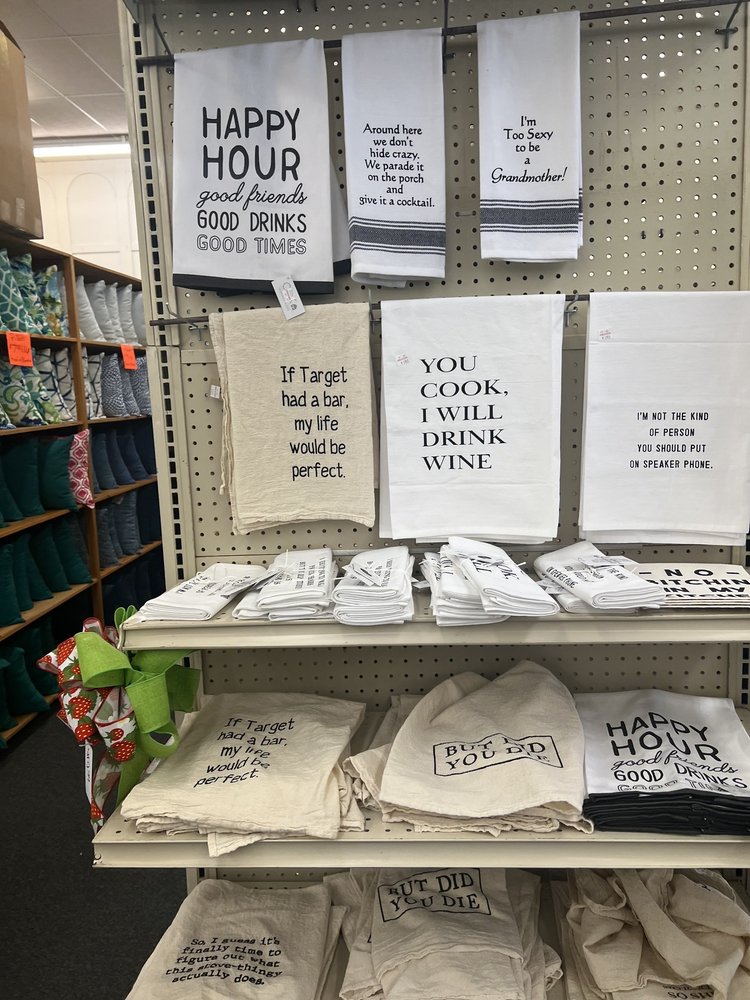 HOME ACCENT Updated September 2024 2750 Pelham Pkwy, Pelham