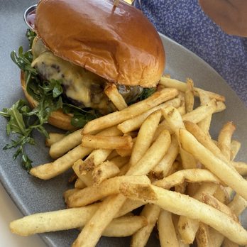 Tommy Bahama - Burger - New American Near Me - Kamuela, Hawaii Tommy Bahama - Burger - New American Near Me - Kamuela, Hawaii