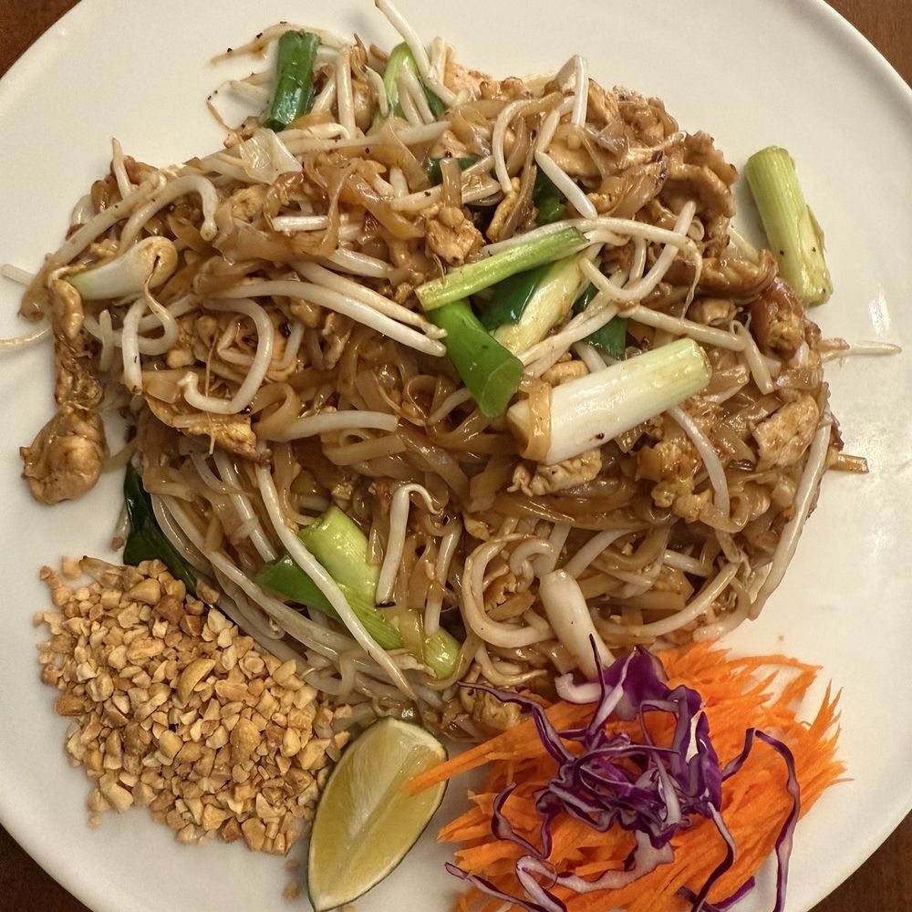 Sirinya's Thai Restaurant & Lounge - Pad Thai - Thai Near Me - Spokane, Washington Sirinya's Thai Restaurant & Lounge - Pad Thai - Thai Near Me - Spokane, Washington