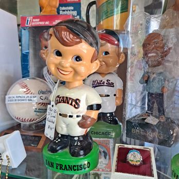 Retro Now - Used, Vintage & Consignment Near Me - Martinez, California