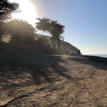 Mori Point - Beautiful day, heading for the stair walk! - Hiking Near Me - Pacifica, California