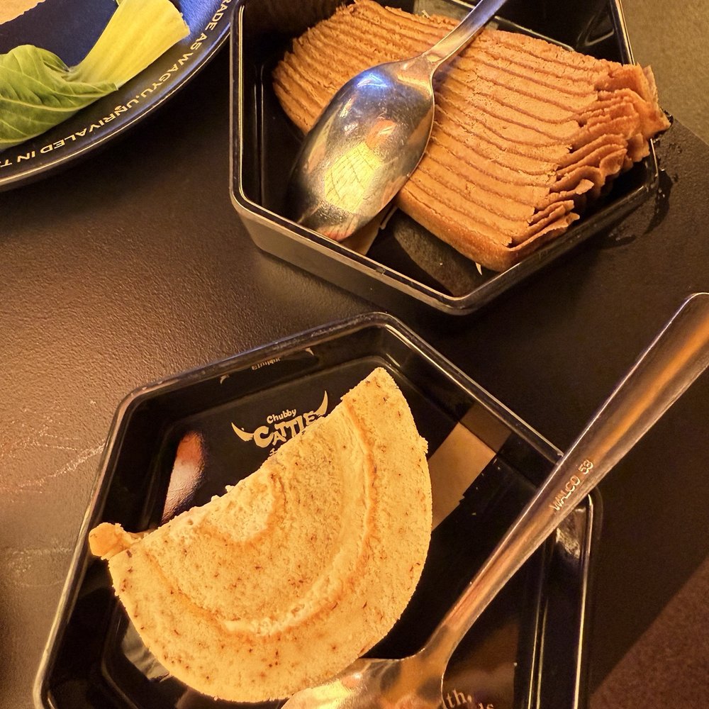 Chubby Cattle - Earl grey roll and chocolate crepe - Hot Pot Near Me - Novi, Michigan