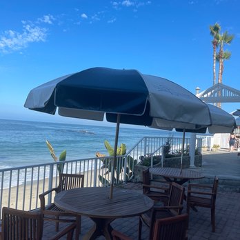 Capri Laguna - The patio area is so peaceful! - Hotels Near Me - Laguna Beach, California