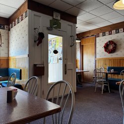 Stephanie's Family Restaurant - Restaurant