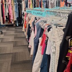 Plato's Closet - Oviedo