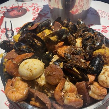 Pier 88 Boiling Seafood & Bar - Cajun/Creole Near Me - Dallas, Texas