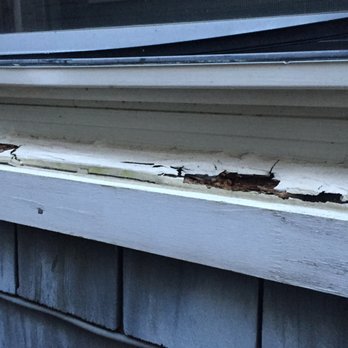 Annapolis King Properties - Damage to exterior windows and cracked/peeling paint (potential lead paint hazard) - Apartments Near Me - Annapolis, Maryland Annapolis King Properties - Damage to exterior windows and cracked/peeling paint (potential lead paint hazard) - Apartments Near Me - Annapolis, Maryland