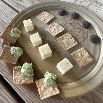 McGregor Vineyard - Pairing Snacks - Wineries Near Me - Dundee, New York