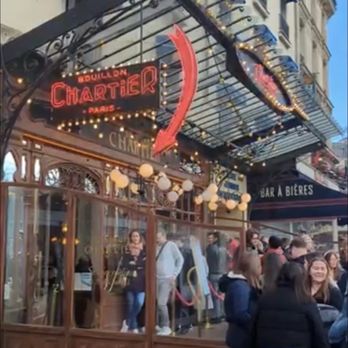 Bouillon Chartier - Outside, it was packed! - French Near Me - Paris, 01