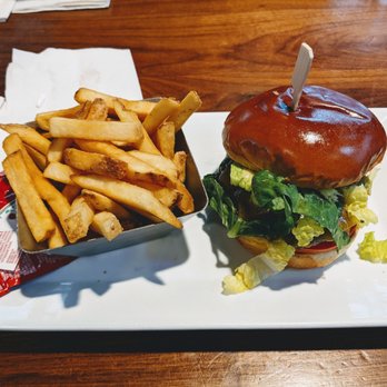 Rel'Lish Burger Lounge - Re'Lish Cheeseburger with fries - Lounges Near Me - SeaTac, Washington Rel'Lish Burger Lounge - Re'Lish Cheeseburger with fries - Lounges Near Me - SeaTac, Washington