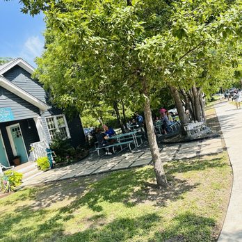 Casa Costa Bake Shop - Front outdoor area - Bakeries Near Me - Leander, Texas