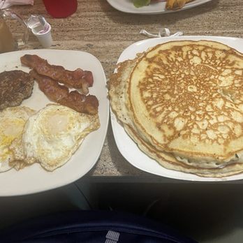 The Filling Station - Big breakfast - American Near Me - La Vale, Maryland