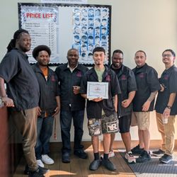 Deluxe Barber College