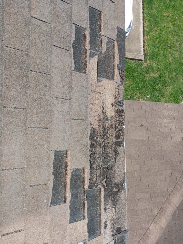 Slide of Licea Roofing