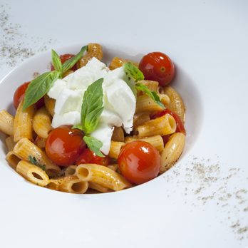Santini Garden - Penne Primavera (mozzarella, basil, tomatoes)/ chicken meat - Czech Near Me - Prague, Puerto Rico