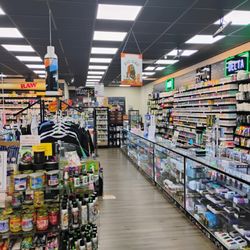 Smoke Stop - Friendly staff and great vibes all around!!!