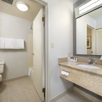 Courtyard by Marriott Mishawaka-University Area - Hotels Near Me - Mishawaka, Indiana