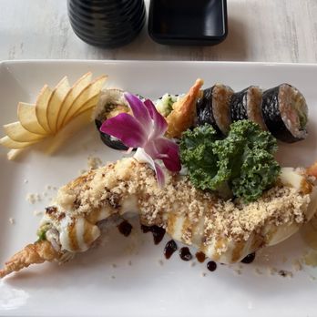 Bluefish Bistro - CRUNCH MUFFY - Sushi Bars Near Me - Arlington, Virginia