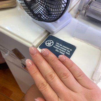 Hue Nails and Spa - Nail Salons Near Me - Naples, Florida