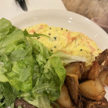 Briarpatch Restaurant - Smoked salmon omelette - American Near Me - Winter Park, Florida