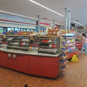 QuikTrip - a woman shopping in a grocery store - Gas Stations Near Me - Jenks, Oklahoma QuikTrip - a woman shopping in a grocery store - Gas Stations Near Me - Jenks, Oklahoma