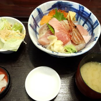 Waraku - Seafood Bowl Lunch - Izakaya Near Me - Torrance, California